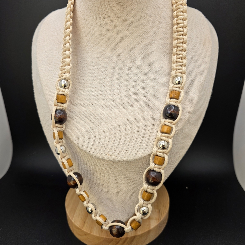 Elegant Tan and Brown Beaded Necklace (2091) - Picture 1 of 1